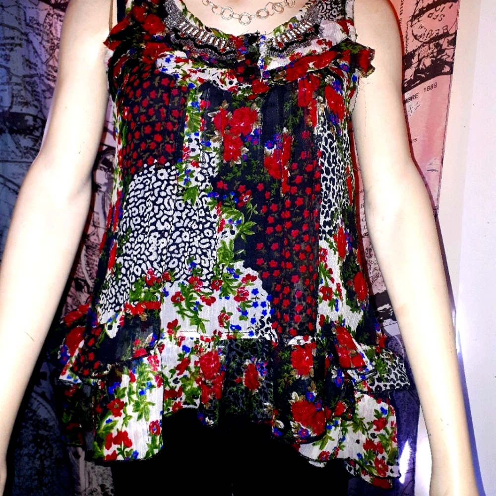 Beautiful medium dressy shirt